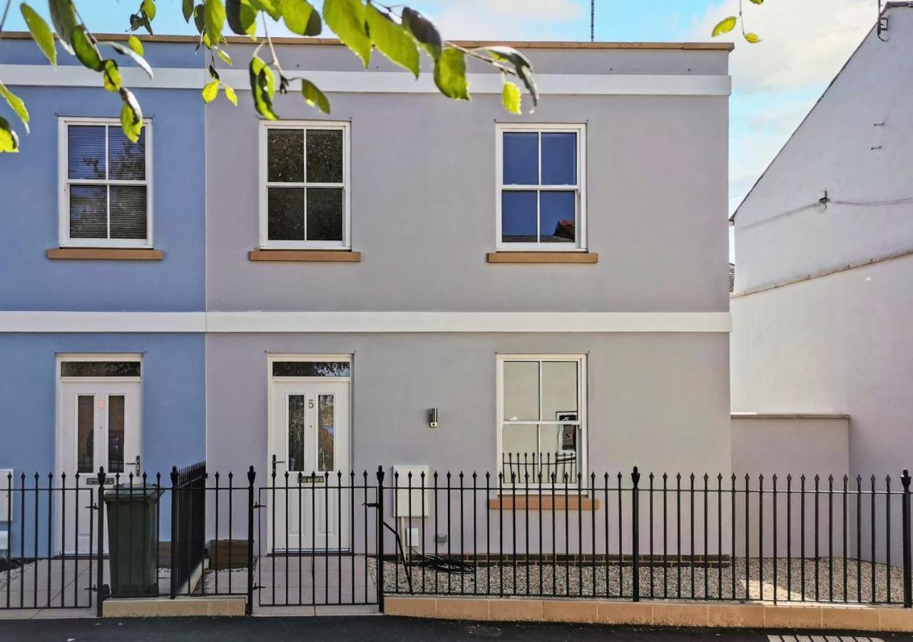 Villa Stunning 2 Bed With Private Patio And Free Parking Cheltenham Exterior foto