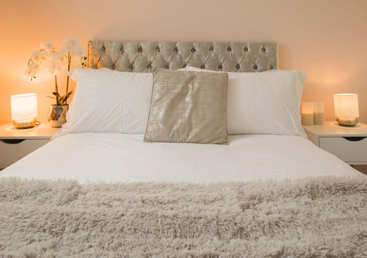 Villa Stunning 2 Bed With Private Patio And Free Parking Cheltenham Exterior foto