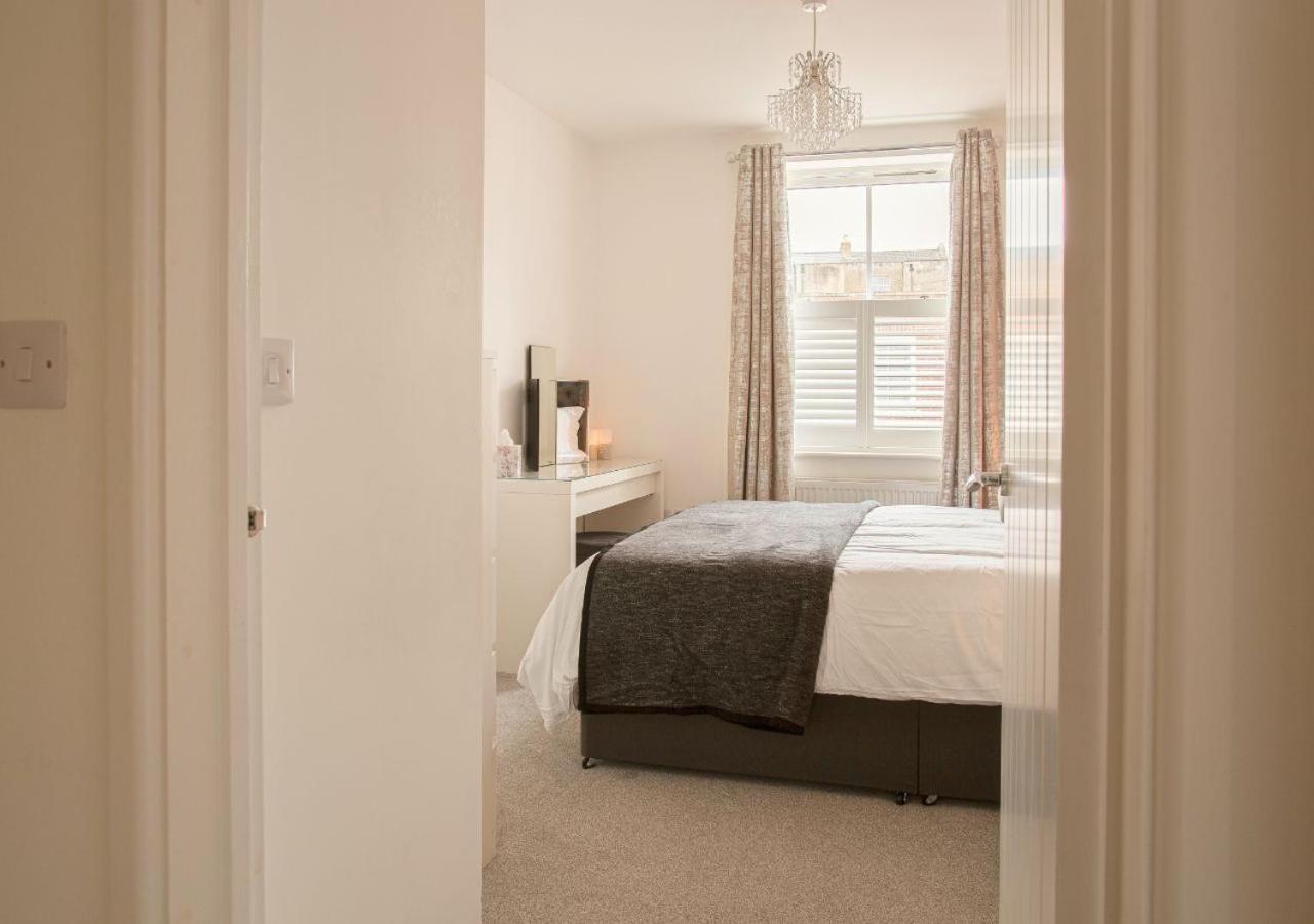 Villa Stunning 2 Bed With Private Patio And Free Parking Cheltenham Exterior foto
