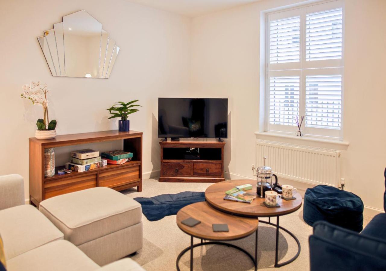Villa Stunning 2 Bed With Private Patio And Free Parking Cheltenham Exterior foto