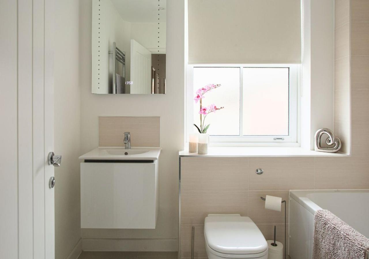 Villa Stunning 2 Bed With Private Patio And Free Parking Cheltenham Exterior foto