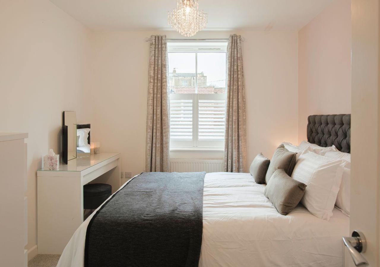 Villa Stunning 2 Bed With Private Patio And Free Parking Cheltenham Exterior foto