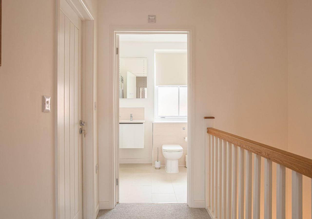 Villa Stunning 2 Bed With Private Patio And Free Parking Cheltenham Exterior foto